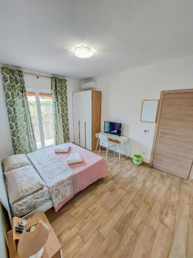 נאפולי Metro Guest House מראה חיצוני תמונה