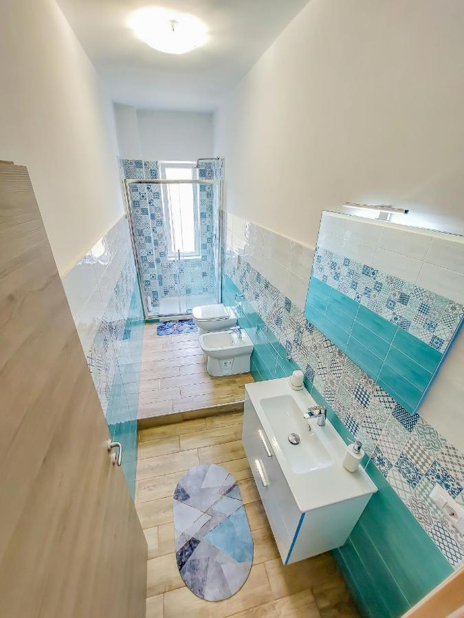 נאפולי Metro Guest House מראה חיצוני תמונה